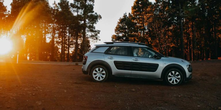 Difference Between Roof Racks and Roof Bars