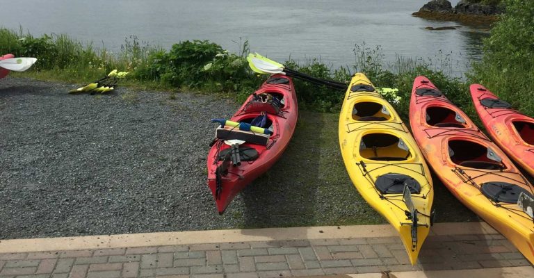 How far apart should kayak racks be?